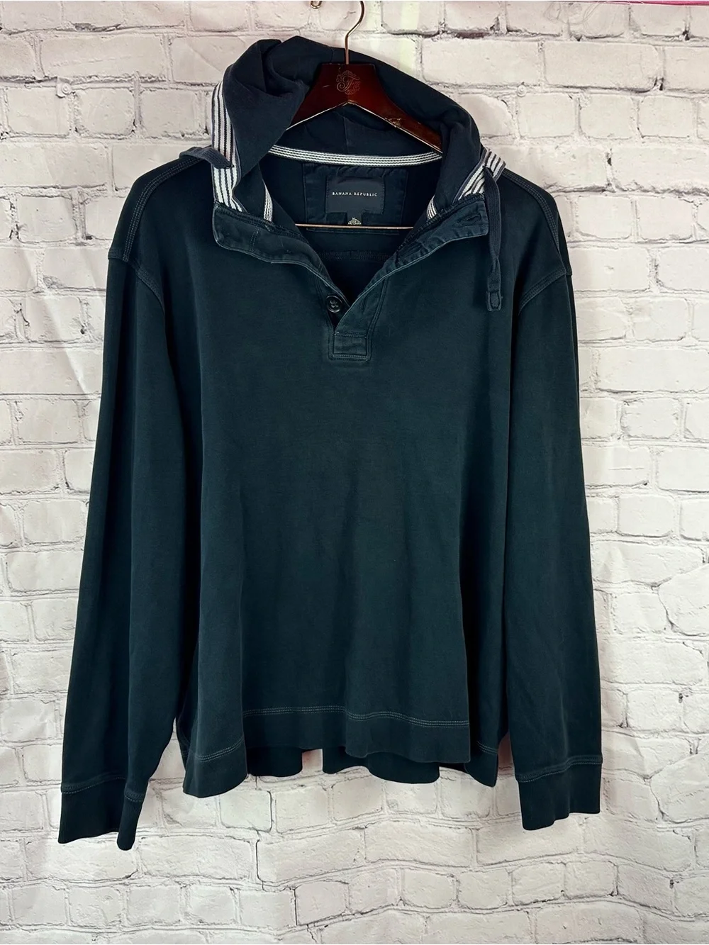 Banana Republic faded navy/charcoal Hooded Long-Sleeve 1/4 Pullover Men XL